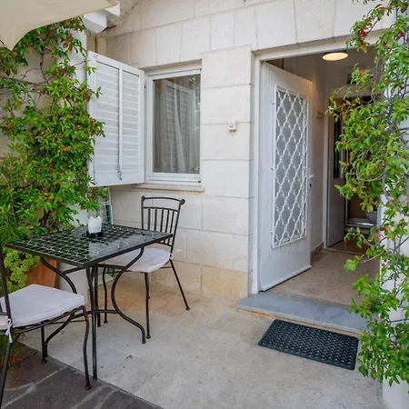 Family Friendly Apartments With A Swimming Pool Lovran, Opatija - 14178 Exterior photo