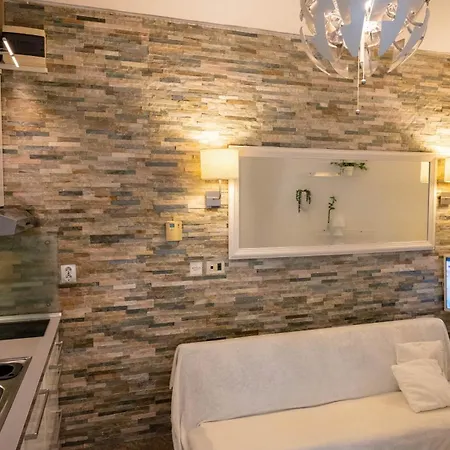 Family Friendly Apartments With A Swimming Pool Lovran, Opatija - 14178 Room photo