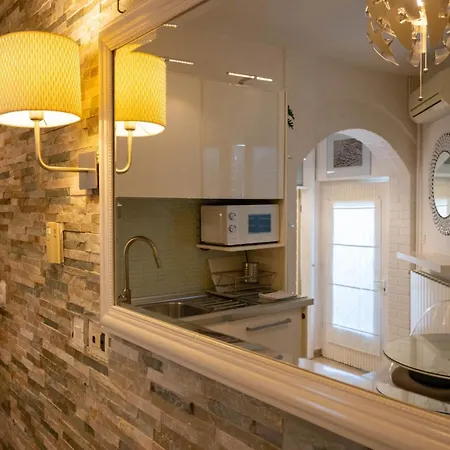 Family Friendly Apartments With A Swimming Pool Lovran, Opatija - 14178 Room photo