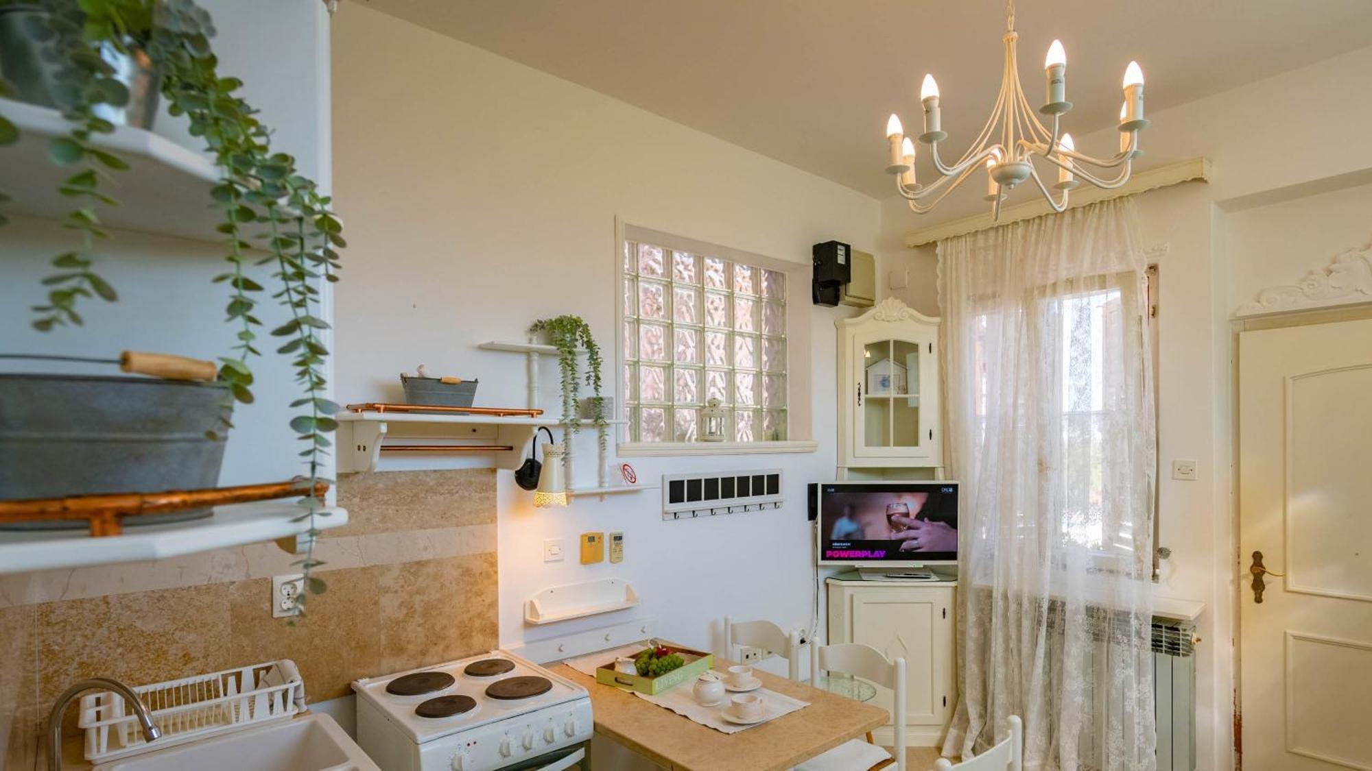 Family Friendly With A Swimming Pool Lovran, Opatija - 14178 Apartment Lovran
